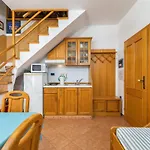 Apartman In With Sea View And Old Town Cres