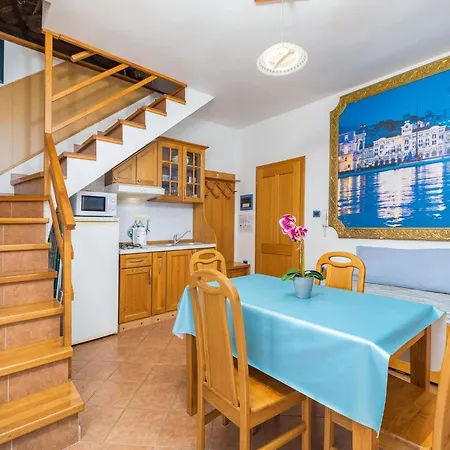 In With Sea View And Old Town Apartamento *