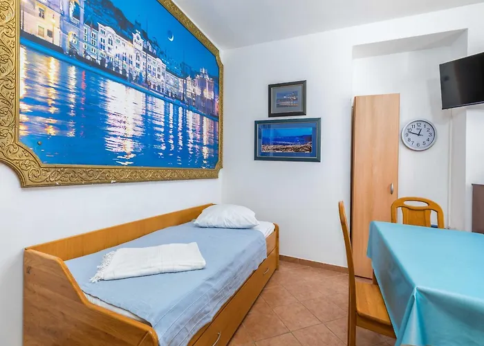 In With Sea View And Old Town * Cres