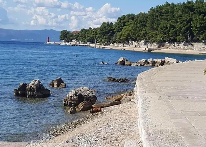 Apartment In With Sea View And Old Town Cres